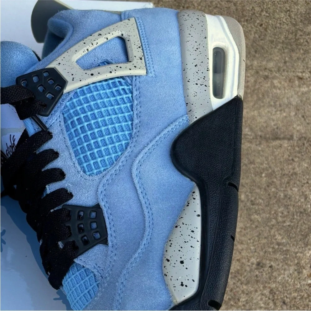 Air Jordan 4 retro SE ‘UNC’ size 8.5 men’s with box - Picture 6 of 7
